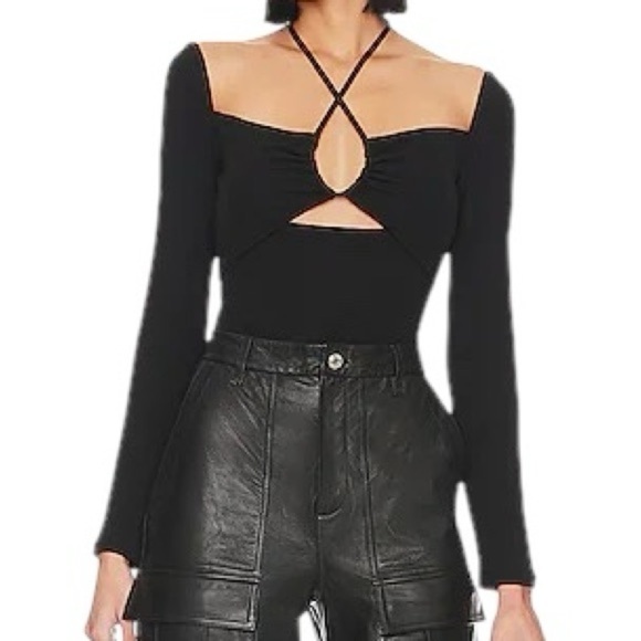 Frame Strappy Knit Top in Noir - Picture 8 of 9